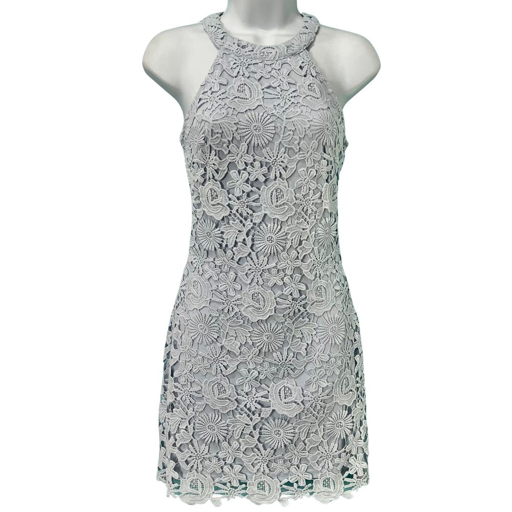 Lulus Light Grey Crochet Lace Mini Shift Sheath Sleeveless Dress sz XS Love Poem - Picture 1 of 9